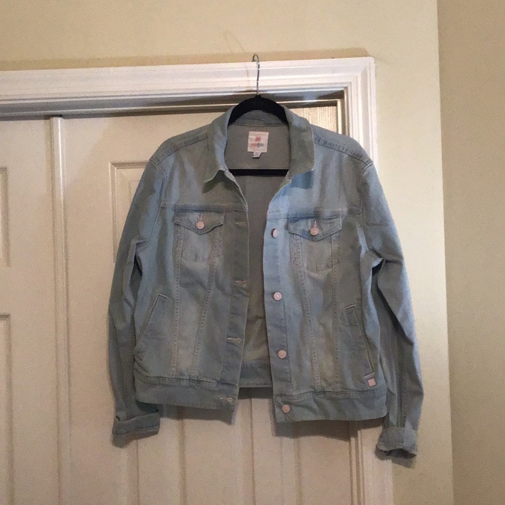 Light wash denim jacket/XL